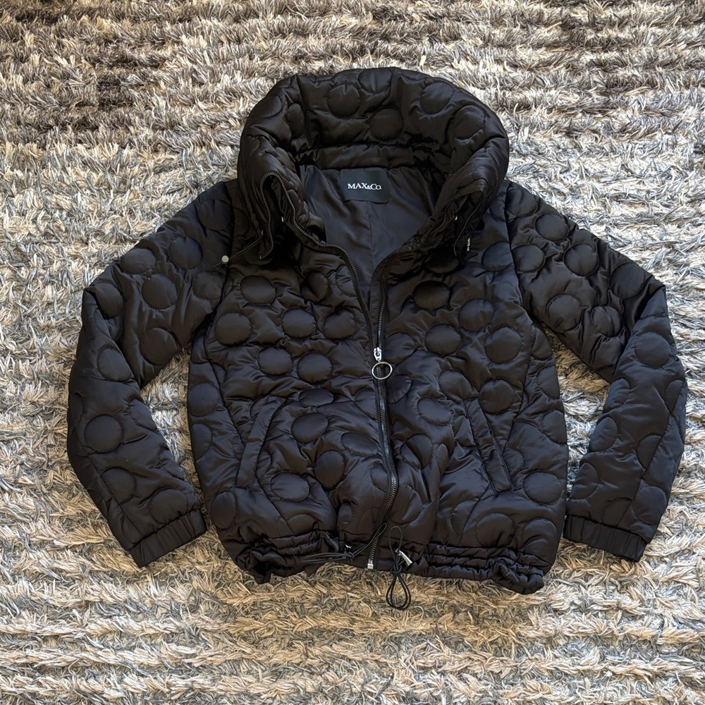 Black Quilted Circle-Pattern Puffer Jacket Size US Women’s 2